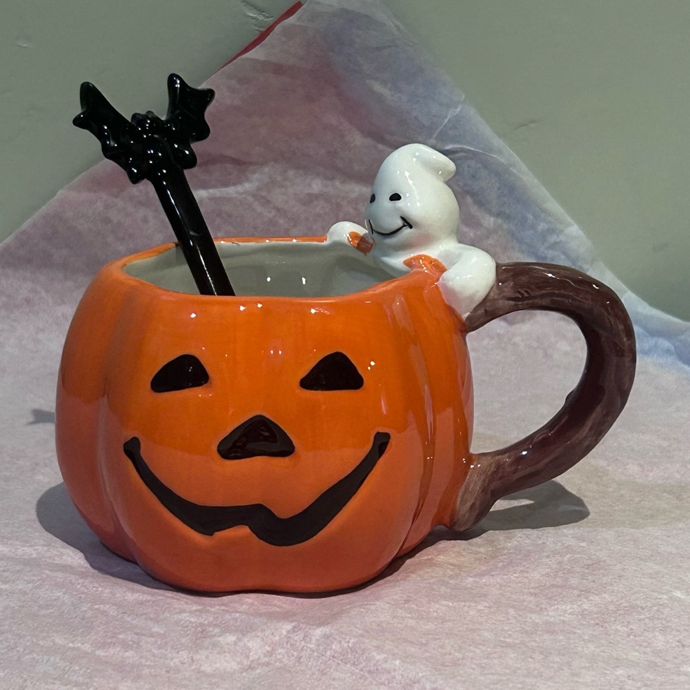HAPPY HALLOWEEN By Corner Ruby 3 Piece Ceramic Pumpkin Mug, Saucer & Spoon Set. - Picture 3 of 12